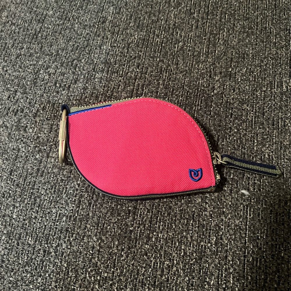 NWOT Rothys face mask key chain